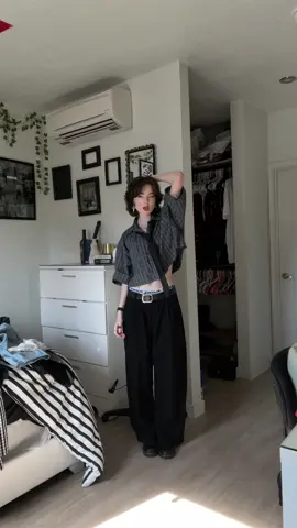 #outfitinspo #collegeoutfits #style #dailyoutfits #howtostyleoutfits #howtostyle #wlw #lesbiansoftiktok 