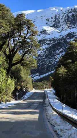 Q U E U L A T📍 lo más lindo 🇨🇱 . . . . . . . . . #chile #southamerica #beautifuldestinations #roamtheplanet #travel #travelphotography #travelgram #travelgoals  #nature #natureshots #natureshooters #surdechile #ruta #patagonia #patagoniachilena #chileestuyo #chileturismo #Chileblogger #descubrechile #descubriendochile #viajaxchile #achilepoh #chiletravel #visitchile #chile #fyp #carreteraaustral  #pothography #Lifestyle #life