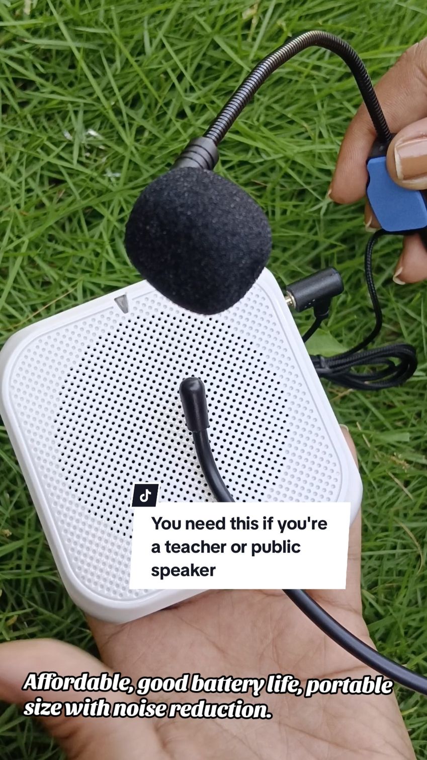 Voice amplifier / lapel mic / microphone headset for teachers or public speakers #fyp #foryoupage #lapel #microphone #wireless #voice #tiktokshop #shopping 