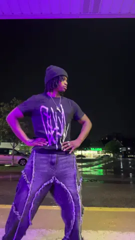 Hittin it solo🕺🏾 #fyp #fashion #dance 