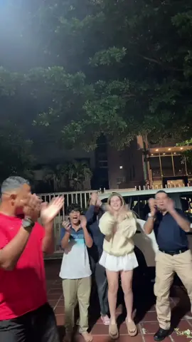Ahora me siento mal pobre carlos jajjajaja 