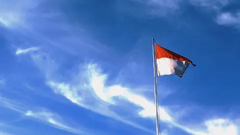 Udah pada pasang bendera depan rumah belum? #CapCut #merahputih #hutri #fyp #cinematic #estetik #estetik #padi #takhanyadiam #videvo #pixabay #kemerdekaan 