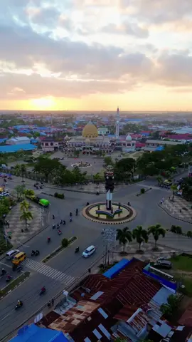 Kota kecil dengan makna yang besar bagi beberapa orang yang mengukir kisah hidupnya di tanah ini✨ 📍Merauke, Papua Selatan #merauke #drone #papuaselatan #exploremerauke 