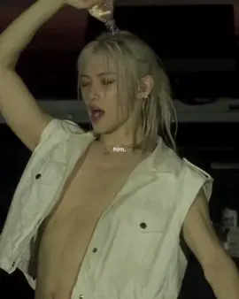 he is so fine i backflipped 3 times #straykids #skz #스트레이키즈 #felix #lollapalooza #kpopfyp #fyp 