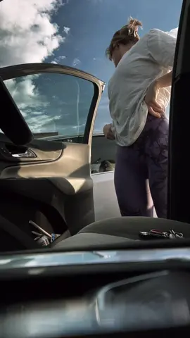 Proud of my progress stretch marks and all ! Haters will always hate sooo who cares#latenightvibes #selflove #workoutmotivation #gains #changes #SelfImprovement #glutegains #coreworkout .!.  🤷‍♀️💪🏋️‍♀️ new gym love! @ImmortalFitness 