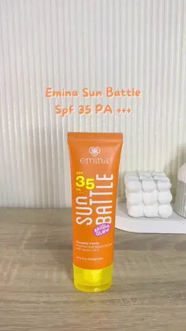 Sunscreen yang dapat mencerahkan sekaligus melembabkan kulit dari Emina Sun Battle Spf 35 PA +++ 🫶🏻 Gabikin pedih dimata, gabikin kusam, sudah terbukti comedogenic & non acnegenic. Mengandung amino vit c, niacinamide, licorice extract dan uv capsule, lengkap bangett kann melindungi kulit sekaligus mencerahkan double dalam satu product, dan yang pasti cocok untuk semua jenis kulit🥹😍  #emina #sunscreen #sunscreenemina #eminasunbattle #brightsunscreen @Emina Store 