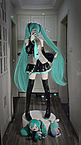 she's comeback in 2025 🥀 #hatsunemiku #hatsunemikucosplay #fyp 