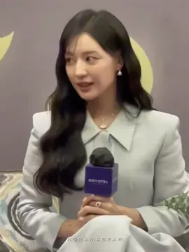 she never forgets to mention her Baek Hyunwoo whenever she goes 🥹❤️ #kimjiwon #kimsoohyun #kimsoomen #QueenofTears #soowon #fyp 