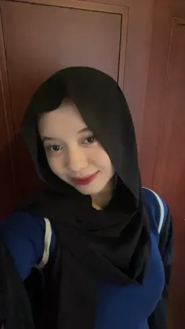tangannya gamau diem