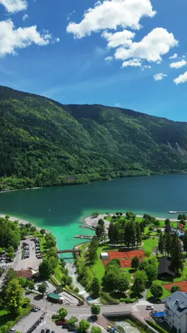 📍Lago di Molveno • Trentino  #trentino #lagodimolveno #karolg #italy #reggaeton #italia #dolomiti #dolomites #montagne #destinations #djiglobal #dji #drone #venetocreators 