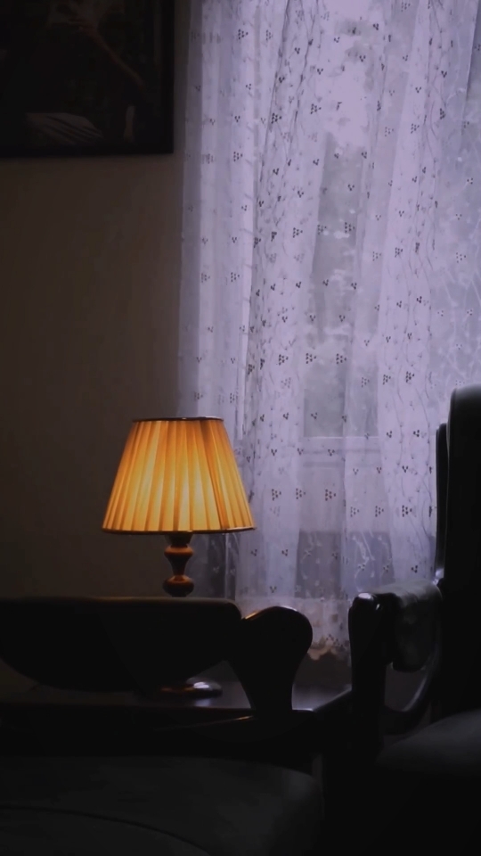 وما ذنب وقتِي حِين يفتَقدُ حدِيثُك  ومَا ذنبِي حين أُريدك فِي كُل وقت  . . . #موسيقى_فقط #عمرو_دياب   #تقدر_تتكلم_عن_روحك #موسيقى #عزف #لحن #تقدر_تتكلم #فيديو #عقاقير_موسيقية #amrdiab  #محمد_رفاعي #فهد_الشلبي #فهد 