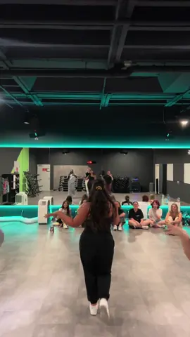 Fun Choreo with RA ✨ dc: us  #choreography #dance #dancer #dancechallenge #tiktokdance #blackeyedpeas #pumpit #dancetrend #dc #danceroutine 