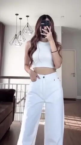 กางเกงยีนส์ทรงขากระบอกใหญ่ เอวสูงมากๆ ผ้ายีนส์แท้ ไม่ยืด เก็บทรงได้สวยมากๆ ค่ะ ทรงนี้ใครใส่ก็สวยค่ะ ช่วยทำให้ดูขา เรียว ยาว มากขึ้น งานผ้ายีนส์แท้ ผ้าสวยถูกใจแน่นอนค่ะ🩵🤍🖤 #กางเกงยีนส์ทรงกระบอก #กางเกงยีนส์ #ยีนส์เอวสูง #ยีนส์ขากระบอกใหญ่ #กางเกงยีนส์เอวสูง #fypシ #fypシ゚viral 