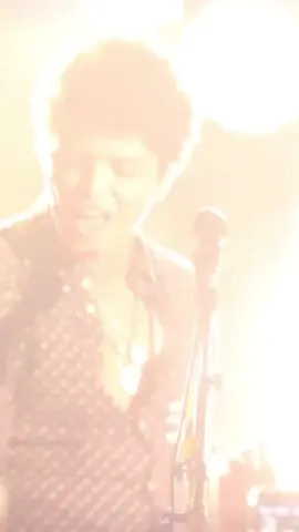 Bruno Mars (Live from La Maroquinerie in Paris) • Song’s title: Locked out of heaven #brunomars #maroquinerie #lockedoutofheaven #paris #livemusic #music #song #concert #performance #singer #live #goodvoice #summervibes #Summer #goodmusic #pop #funk #happiness #viral #trend 