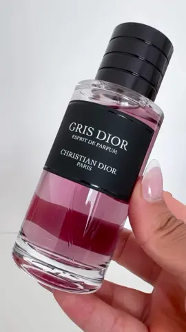 Gris Dior Esprit de Parfum, crafted by the renowned perfumer Francis Kurkdjian  for the House of Dior @Diorbeauty , is a captivating fragrance that exudes elegance and sophistication. As an avid fan of Gris Dior, I am thrilled to get my hands on this new addition, and it does not disappoint. The fragrance features an intricate blend of notes, including floral, woody, and spicy elements. The top notes offer a fresh and invigorating introduction, while the heart reveals a delicate bouquet of flowers. The base notes provide a warm, sensual finish with hints of rich woods and spices, making it perfect for both day and evening wear. Gris Dior Esprit de Parfum beautifully balances modernity with classic allure, solidifying my love for the Gris Dior line even further. . . . Exclusively available in @Harrods   . . #diorbeautylovers #diorbeauty #grisdior #diorperfume #fragrance #maisonfranciskurkdjian #beautybloggeruk #trendingbeauty #newbeauty #dior #diormakeup #fyp #itgirlaesthetic #harrodsbeauty 