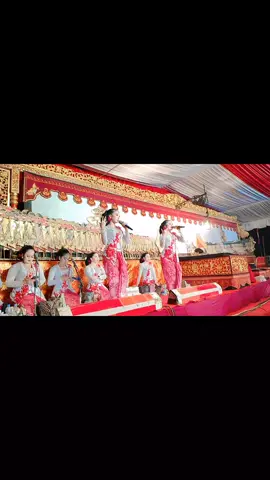 #fyp #sinden #kiekosuwaryo #seni #budayaindonesia #jawatengah #wayangkulit #story #fypシ 