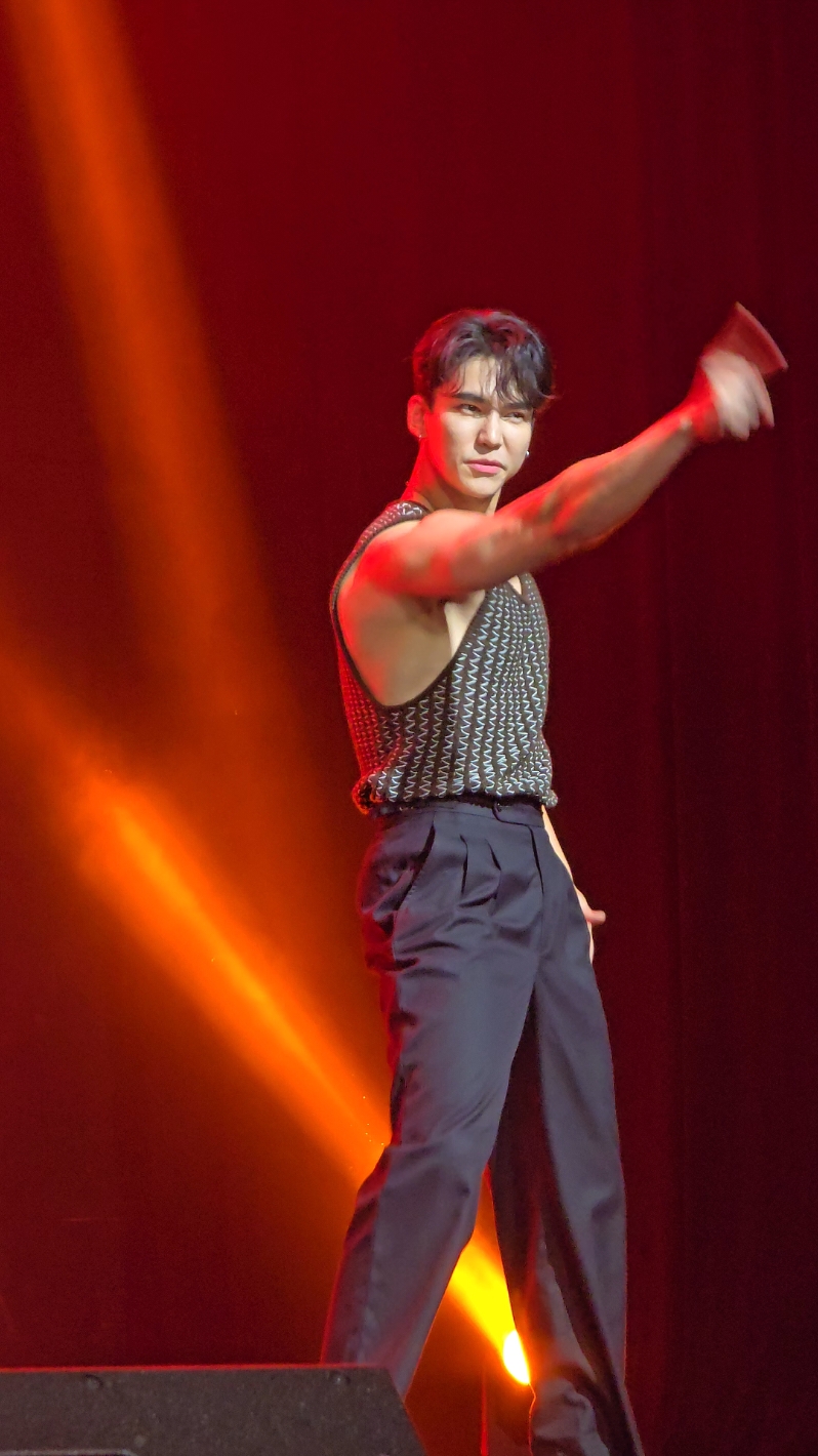 Mmaxmax focus Hit me up แซ่บเว่อร์มากกกกก รักกล้ามพี่แม้กมาก #TwoWorldsFMThailand #แม้ก #ไดโนกรธัสส์ #mmax #mmaxmax 