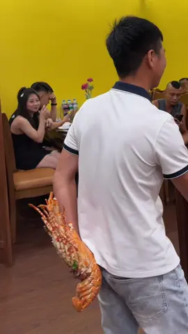 Làm Cameramen kể cũng nhàn 🤣        #xuhuongtiktok2024 #bàtânvlog #trọng hải sản