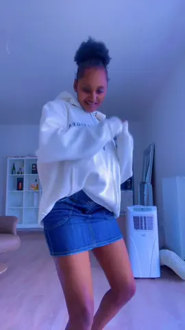 Set it challenge #angukanayo #kenyantiktok #kenyandancers #dance #setitchallenge #genz #nairobitiktokers #kenya #justforfun #kenyantiktok🇰🇪 