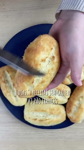 7 dias, 7 receitas sem glúten  #3 Pao francês sem gluten Ingredientes:  200g farinha de arroz 50g polvilho azedo 30g polvilho doce 30g fécula de batata 6g goma xantana 1 colher de sopa de açúcar 1 colher chá rasa de sal 1 colher de sopa de fermento biológico seco 7g de fermento químico em pó  1 ovo 30ml de azeite ou óleo 280ml água morna #paofrancessemgluten #receitasemgluten 