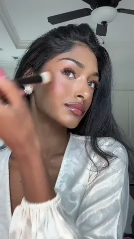 did I just find THE blush of the summer….. sunkissed dreams achieved using shades “vision” and “imagine” from @Hourglass Cosmetics new unreal liquid blush 🩷🧡 💛 #hourglasspartner”