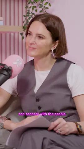 Elif Shafak on #HowToFail - listen to the full interview now, wherever you get your podcasts 🎙️ #howtofailwithelizabethday #elifshafak 