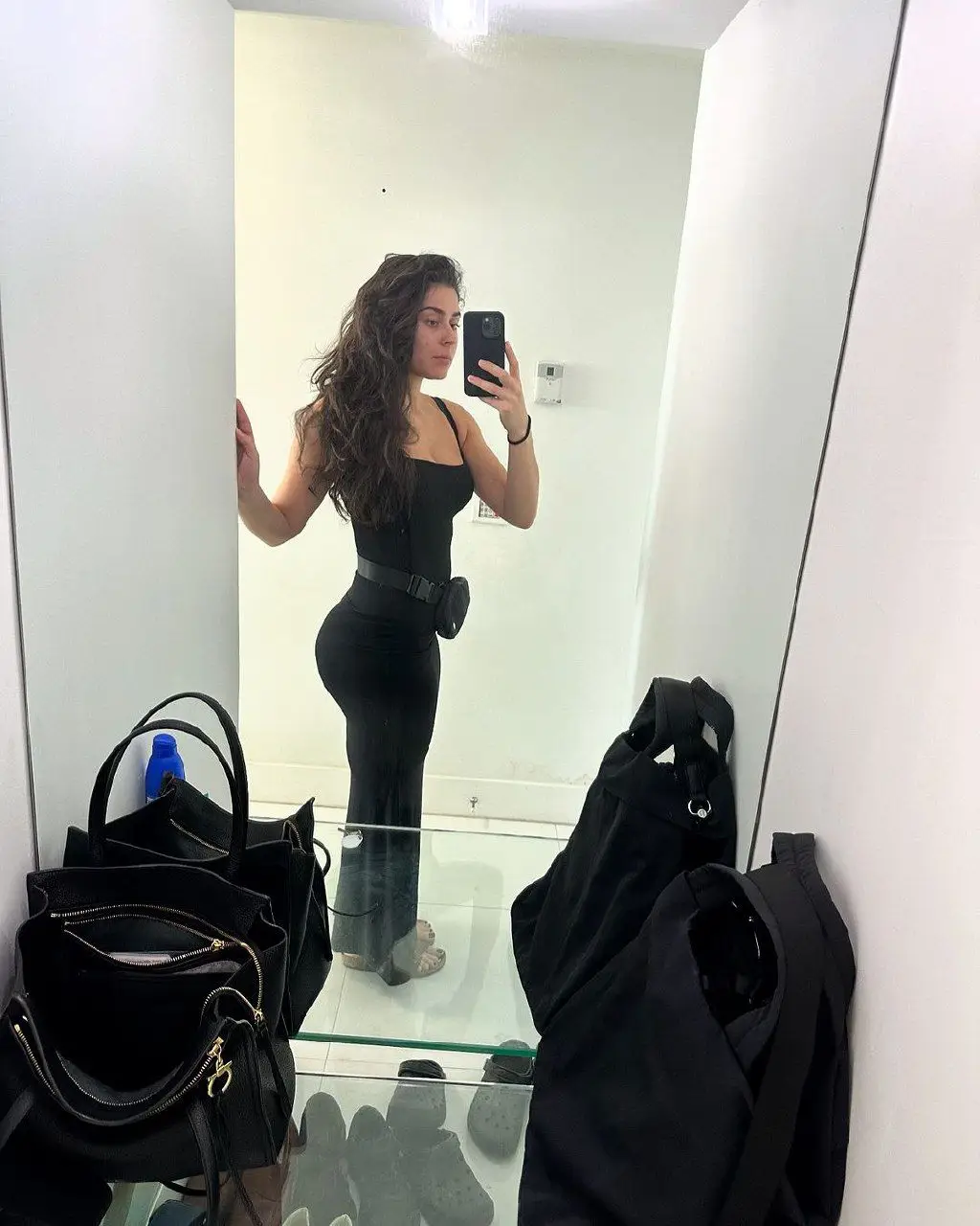 ….. ‏يسار يمين