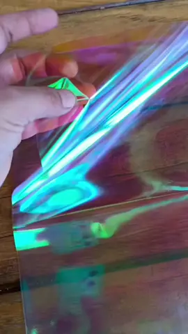 Papel láser o celofán tornasolado 😍♥️ Miren lo maravilloso de este papel y sus colores Llegó nuevamente a la tienda! 🏃🏼‍♀️👻 Precio unitario y por mayor !  Consultas y pedidos al 0981316457  Envíos a todo el país 🇵🇾 