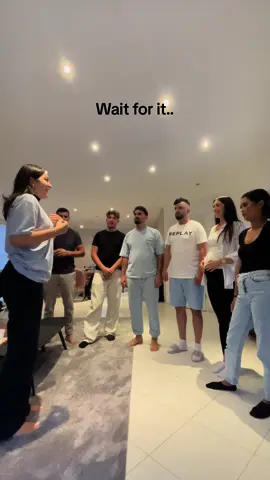 This is the funniest thing I‘ve ever did😂 #justgimmemymoney #comedyvideo #fyp #viraltiktok #family #prank #gimmemymoney #trend #viral #fy #foryoupage 