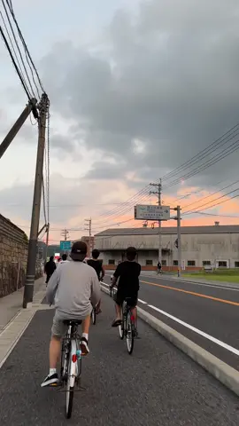 Ngga tau kenapa, semenjak kerja di Jepang jadi hobi naik sepeda. #🇯🇵 #japan #japanvibes #広島 #hiroshima #japanstreet #japanstreetvibes #Summer #summervibes #8letters 