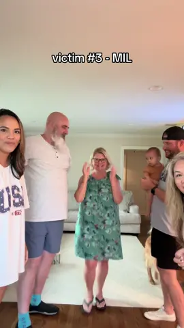 no because im dying 😂😭 #justgivememymoney #givememymoney #prank #fyp 