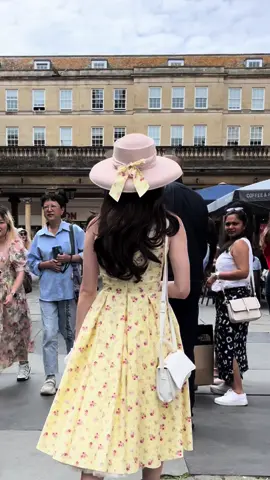 Public reactions to my vintage style in Bath📍🥰 Wearing my beautiful dress and bow from @TPDC 💕💕 #fashion #vintagestyle #1950s #1950sfashion #publicreaction #elegantstyle #bath #OOTD 