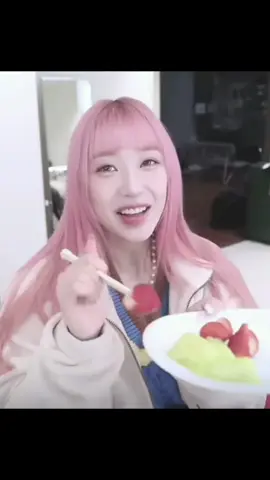melonpang, cr. stayc_poploli on ig #stayc #swith #sumin #sieun #isa #seeun #yoon #j #kpop #cute_swith #fyp 