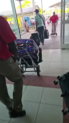 Told my daughter i am sending a bag for her at the airport with some. little did she know that i was the bag.   .🥰🥰🥰🥰#trendingvideos #trendingvideo #fyppppppppppppppppppppppp #trendingvideo #fyppppppppppppppppppppppp #trendingvideostiktokpk 