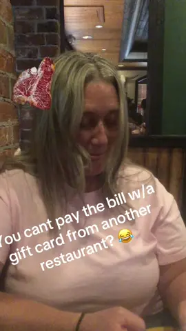 If you tey to pay with the wrong gift card it wont work 😂😂😂 #lotsoflaughs #saltgrasssteakhouse #neveradullmoment #sisterfromanothermister 