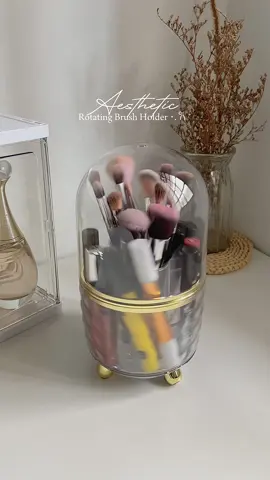 Boleh pusing pula kalini 🤭💗 I grab brush holder organizer ni sebab tak tahan cantik sangat 😭 banyak juga boleh muat dlm ni bukan brush je, macam macam lagi! ✨ #storagebox #storageboxmurah #makeupstoragebox #organizerbox #organizermurah #makeuporganizer  #makeuporganizermurah #brushholder #rotatingorganizer #rotatingmakeuporganizer #rotatableorganizer #rotatingbrush #fyp 