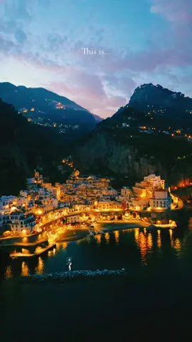 The magic of the #AmalfiCoast at night 🇮🇹 #italy #italia #travel #traveltiktok #europe #wheretogo #amalfi