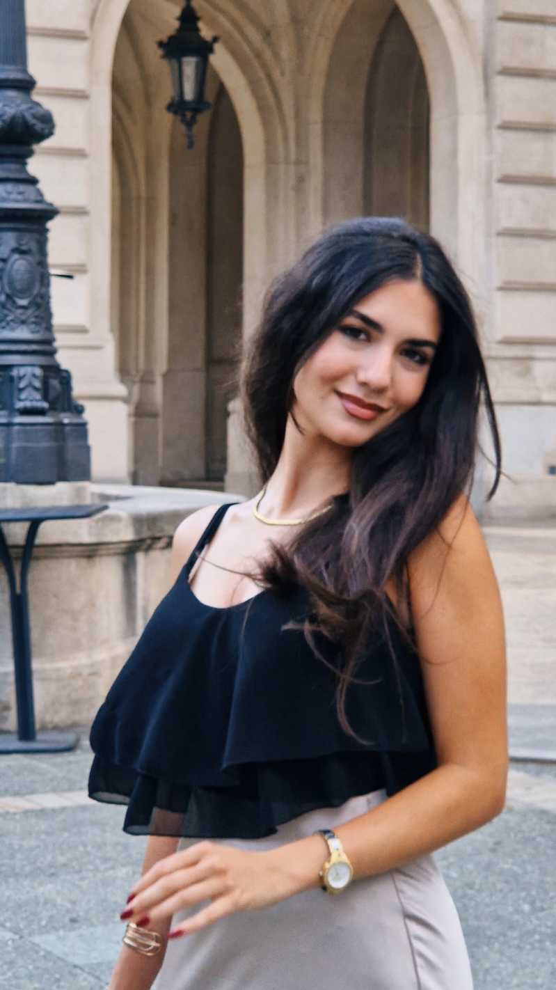 بچه ها من دامنمو اتو کشیده بودما ولی بعد از دو ساعت رانندگی دوباره چروک شد 😩😂🥲 #مسافرت #ایرانی_تیک_تاک #ولاگ_روزانه #ولاگر_ایرانی #فوریو_پاشم_بیام_جرت_بدم #آلمان #مهاجرت #🇮🇷 #ایران #ایرانی #احمدظاهر #🇦🇫 