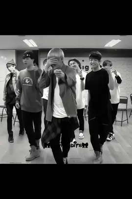 lyrics ka to ptta nahe lakin vibes yawrr Kamal hain is song kii.... 👀🤌🏻 . . . #bts #kimtaehyung #btsarmy #dontunderreviewmyvideo #dontunderreviewmyvideo #dontunderreviewmyvideo #fyp #fyp #fyp #fyp #fyp #fyp #fyp 