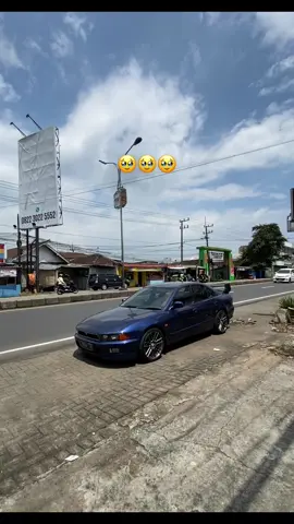 Di for sale nih barang kesayangan🥹🥹🥹 Mitsubishi galant v6 hiu 2000 Shock coilover 30click Velg ring 18 Muffler borla Spek lengkapnya langsung dm #mitsubishi #mitsubishigalant #galant #galanthiu #galantvr4 #galantv6 #jualmobil #jualmobilbekas #lancer #lancerevolution #90s #jualmobilsecond 