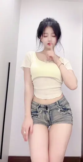 #推薦推薦 #完美身材 #热舞小姐姐 #性感尤物极致诱惑 #这样的身材谁能顶得住 