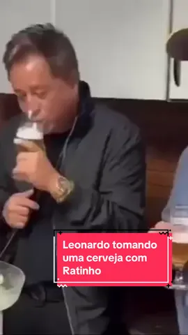 Leonardo tomando uma cerveja com Ratinho #cantorleonardo #leonardocantor @Leonardo @Ratinho 