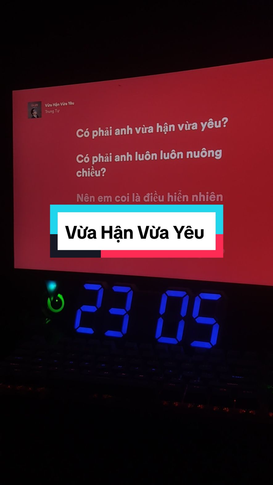 Vừa Hận Vừa Yêu | Trung Tự #vuahanvuayeu#trungtu#tamtrang #amnhac #music #suy #buon #lyrics #spotify 