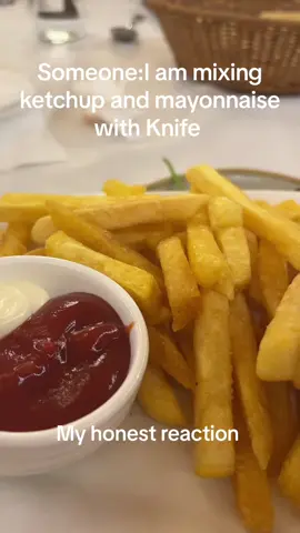 #Ketchup#mayo#knife 