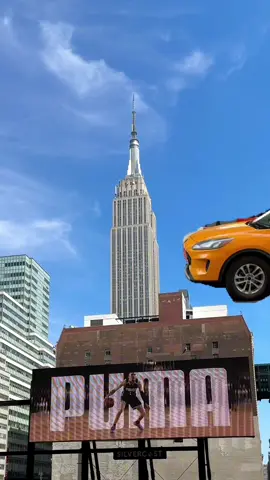 How do you like these transitions with New York City ? 🤩 Drop one word “Tutorial” if you’d like to know how I did that 🤗