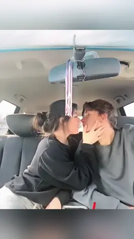 #kissingmybestfriend #fyp #xybca #electriclove 