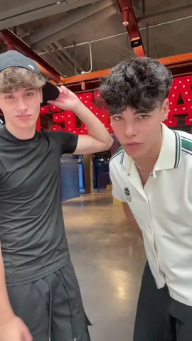 bailarines profesionales @Álvarito🐍 
