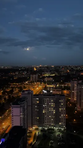 Ну типа красиво  #минск #минсксейчас #закат #вайб #вечер #небоскреб #высота #навысоте #врек #хочуврек #залетипж #рек #рекомендації #ЖК #урбанистика #жилойкомплекс #skyscraper #evening #eveningvibes #sunshine #rec #вечернийактив #закаты #закатырассветы #вечір 