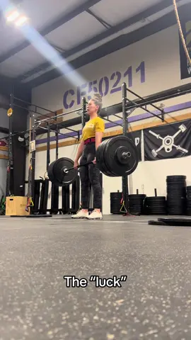 I’m sure it’s meant to be a compliment, but guys, I work really hard 🥲😮‍💨  Shoutout to @Dani for inspo. Hope you enjoy all the drops 🫡 #CrossFit #Fitness #momswholift #momswholiftheavy #fitmoms #workingmom #motherhood #momoftoddlers #clean #deadlift #snatch #crossfitmom #MentalHealth @CrossFit 50211 