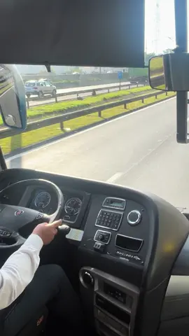 Q Deus abençoe nossa semana ❤️e continue nós guardando 🚍🙌🏼